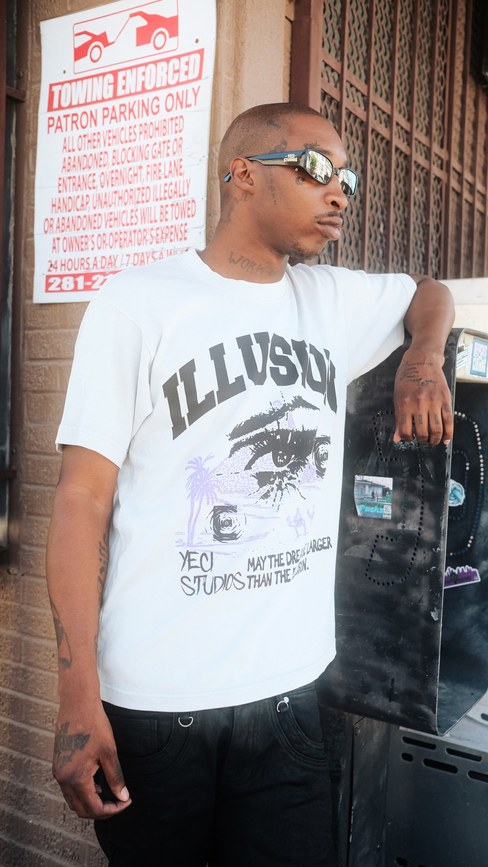 ILLUSION TEE